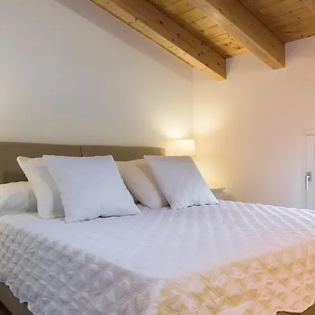 Golf Country House Bymyhomeincomo Villa